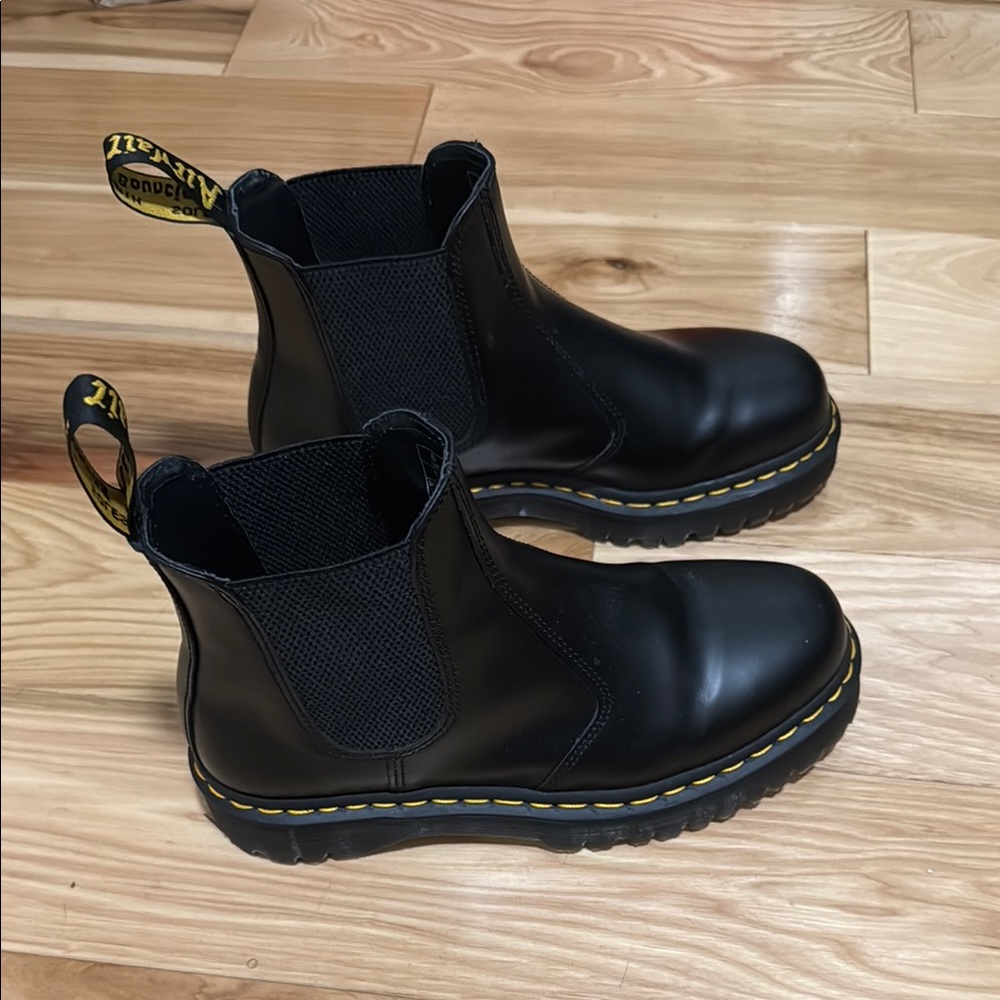 Dr. Martens 2976 Bex Smooth Leather Chelsea Boots